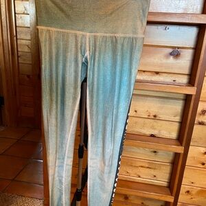 Teeki Aqua blue moon, hot yoga pants/Leggings, size medium